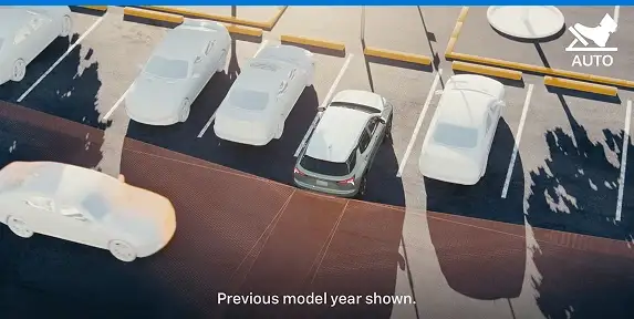 Overhead view of an Equinox detecting cross traffic while reversing