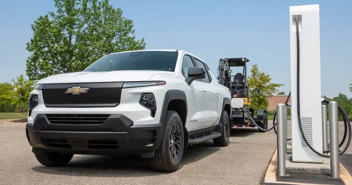 The Silverado EV WT has a 350 kW DC fast charging feature that adds 124 miles in just 10 minutes