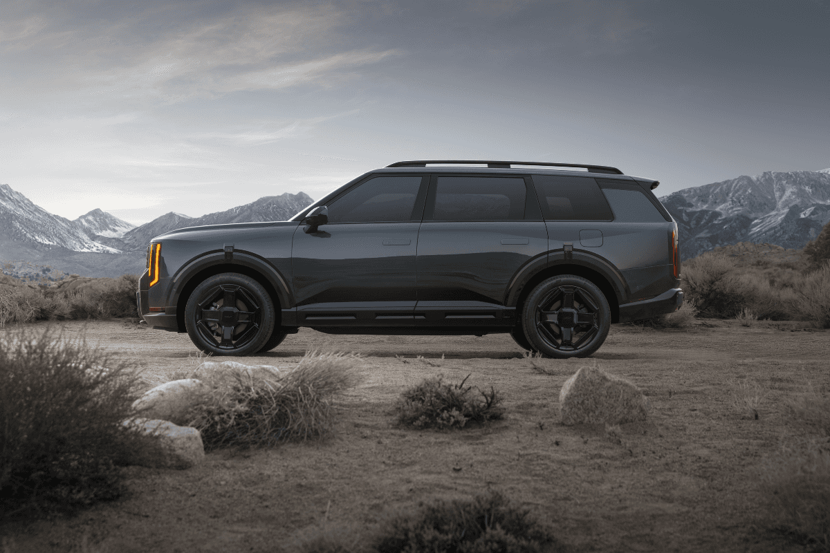 Kia Telluride comparison article image