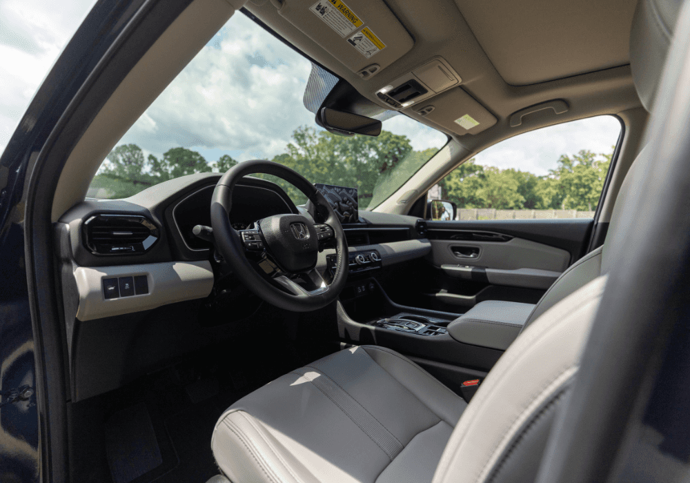 Honda-CR-V-interior” width=