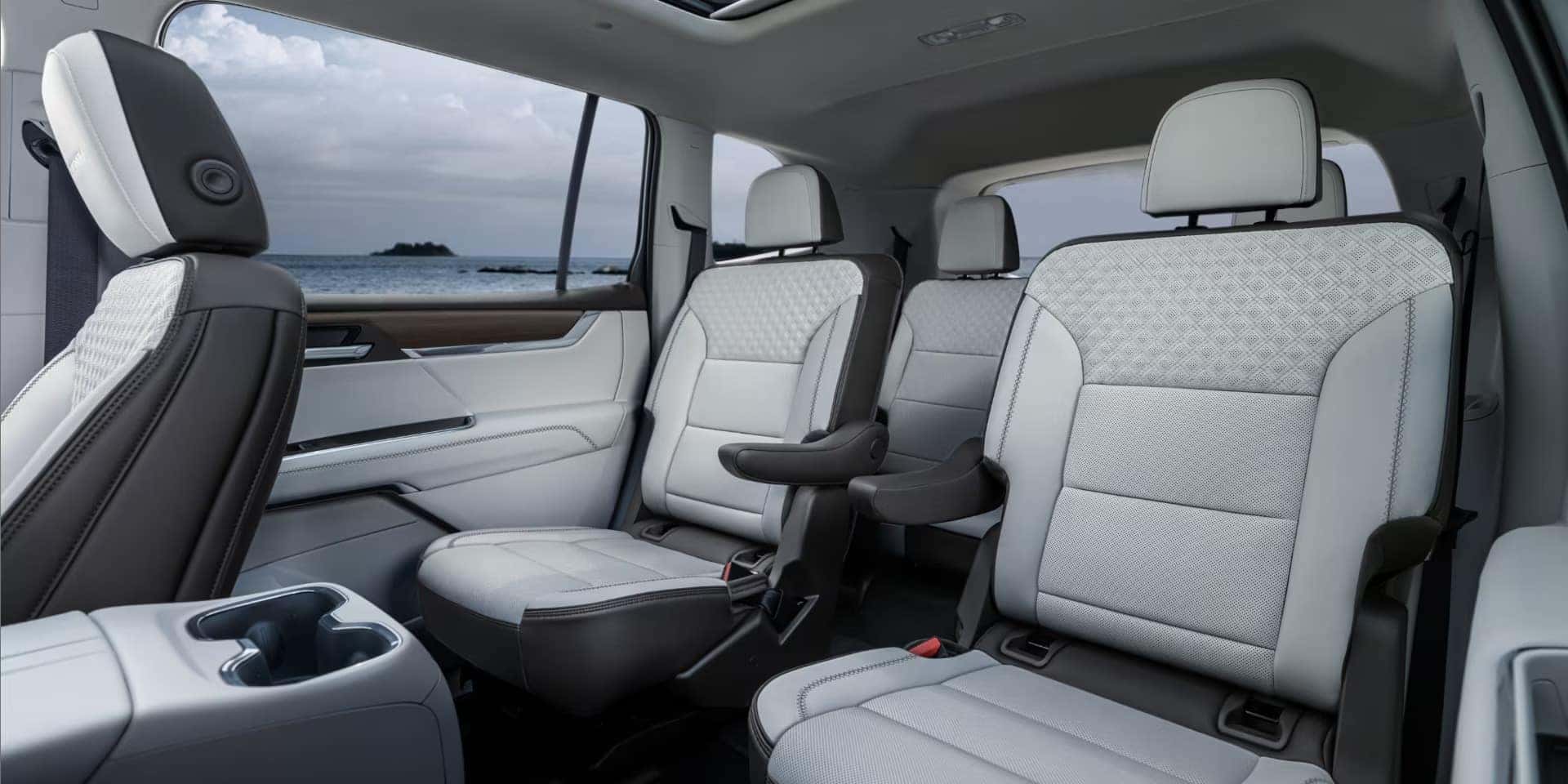2025 GMC Acadia Interior Space