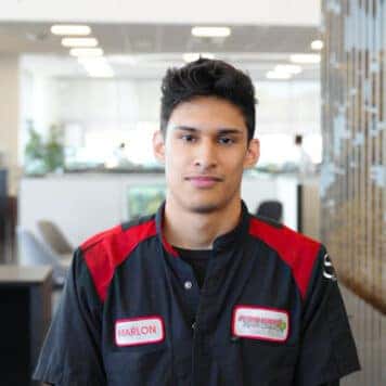 Marlon  Flores