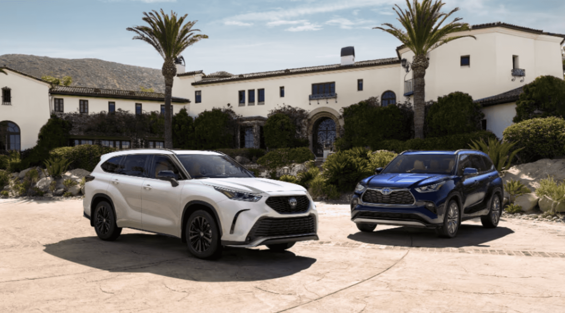 Two 2025 Toyota Highlanders for sale in Houston, TX