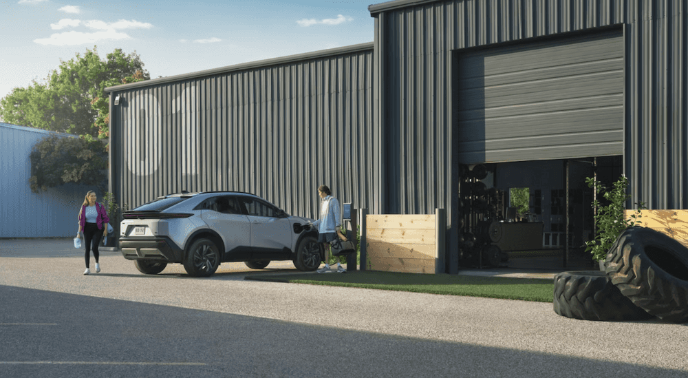 New Toyota C-HR SE in Cement Charging in Houston, TX