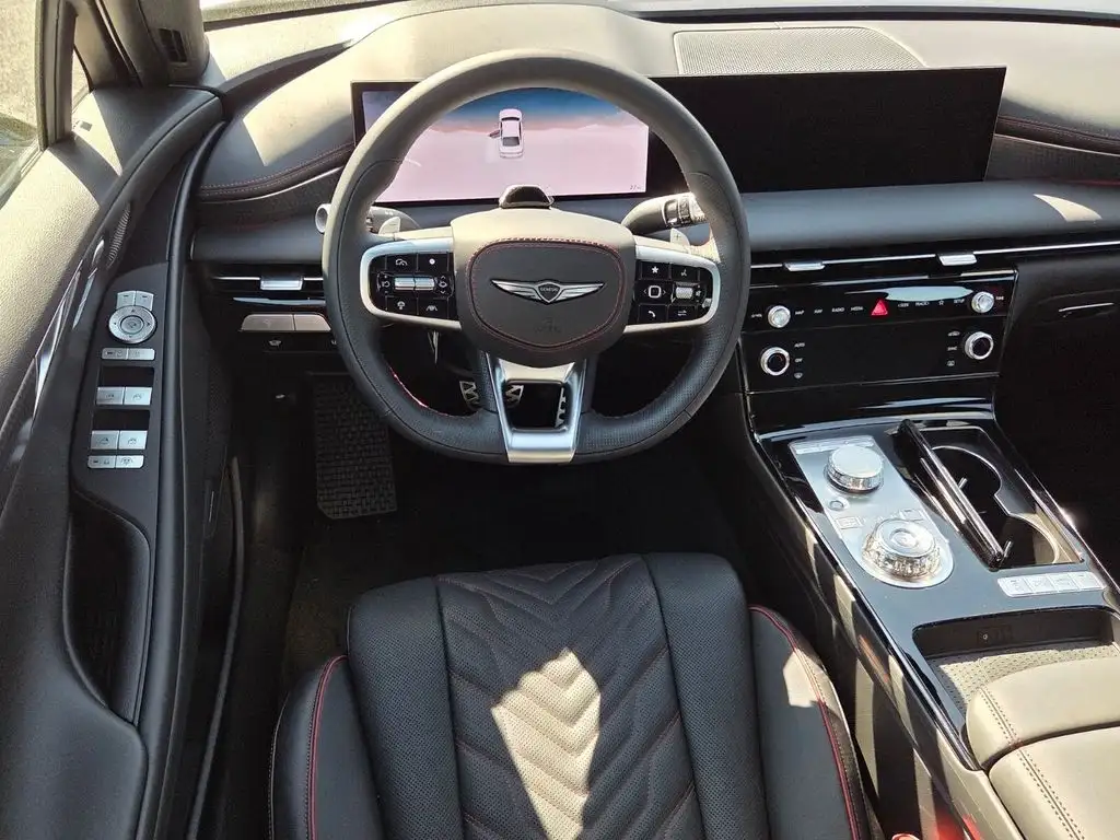 2026 Genesis G80 dash