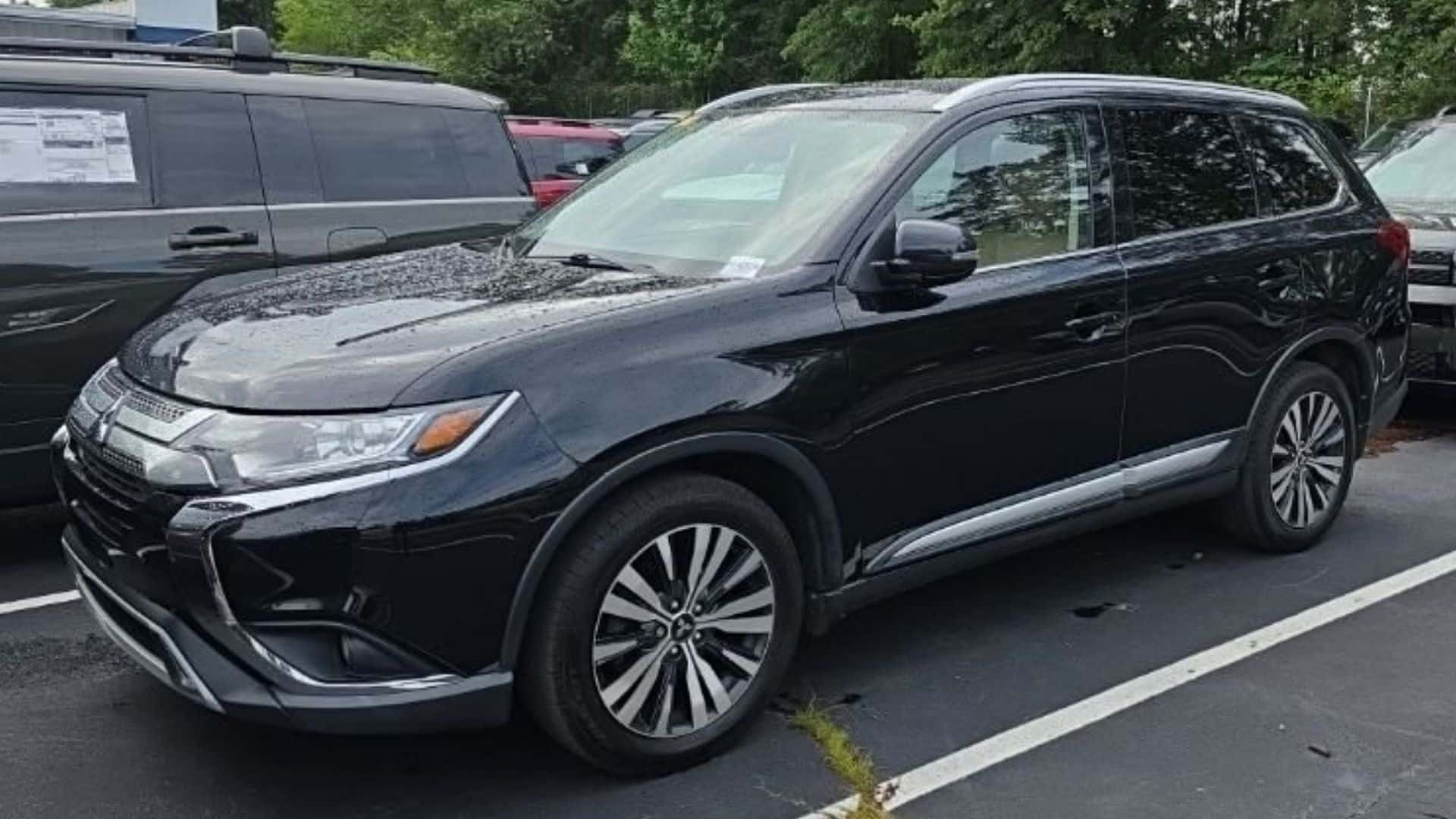 Used 2019 Mitsubishi Outlander for sale at Genesis of Union City in Riverdale, GA