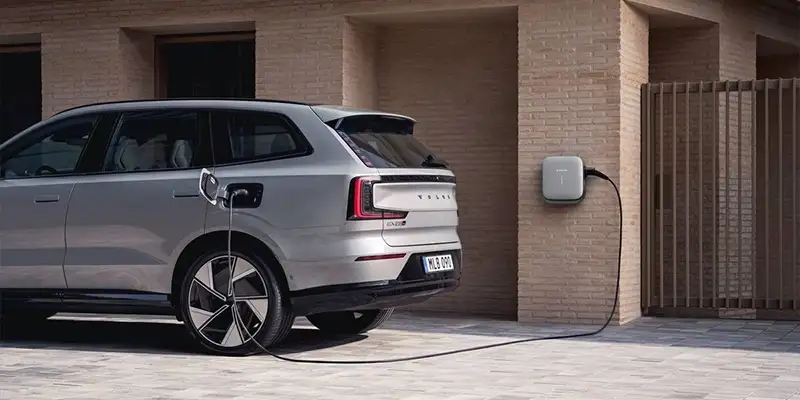 Volvo EX90 Charging