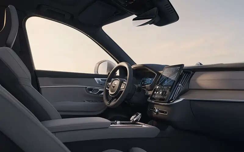 Volvo XC90 Plug-In Hybrid Interior
