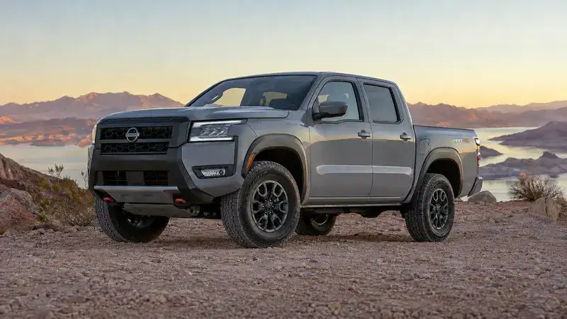 Nissan Frontier PRO-4X parked above Lake Mead