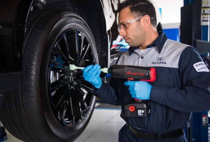 Acura-Tech-Wheel-Lug