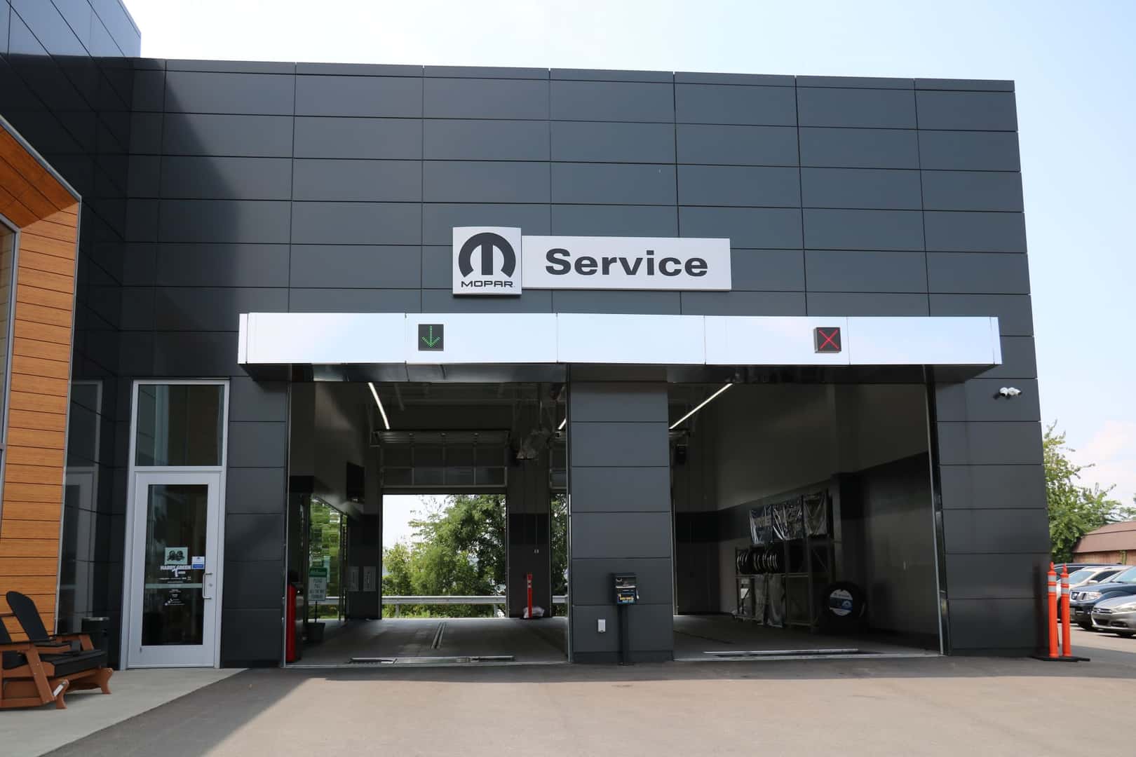 CDJR Service