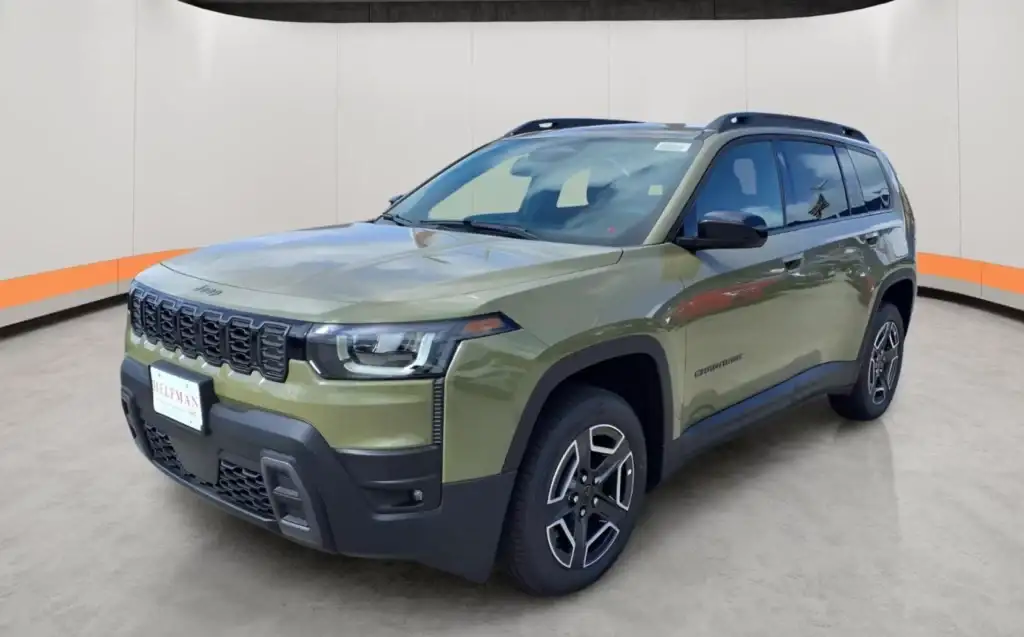 New 2026 Jeep Cherokee Laredo 4X4