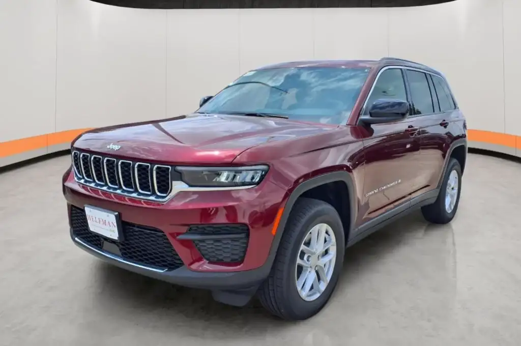 New 2026 Jeep Grand Cherokee Laredo
