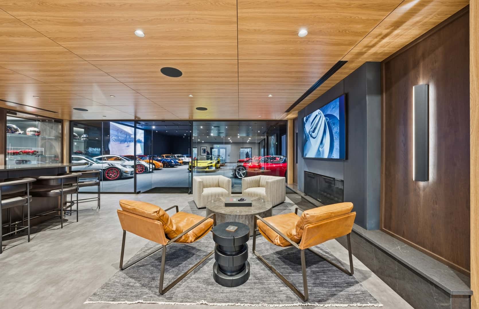 Bar lounge