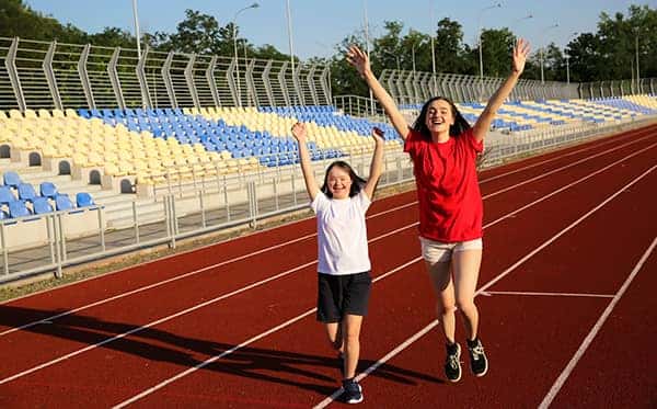 runners on track