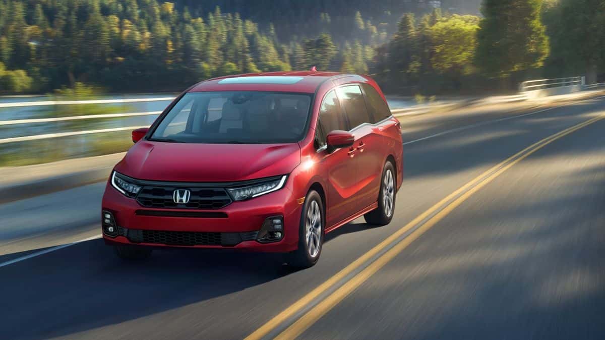 2026 Honda Odyssey exterior, three-quarter view