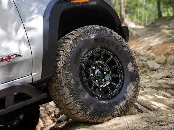2025-GMC-Canyon-Off-road