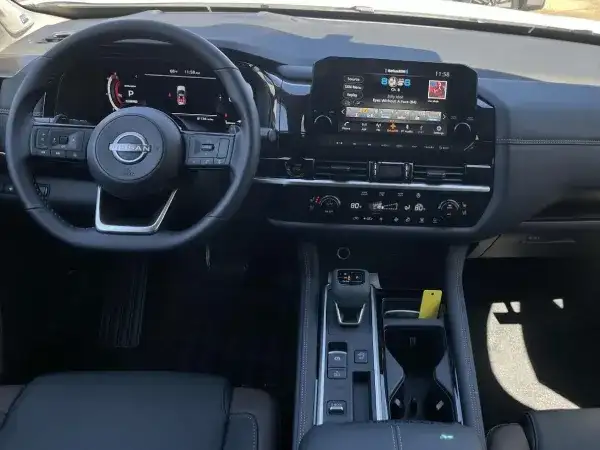 2025-Nissan-Pathfinder-Dashboard