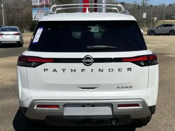 2025-Nissan-Pathfinder-towing
