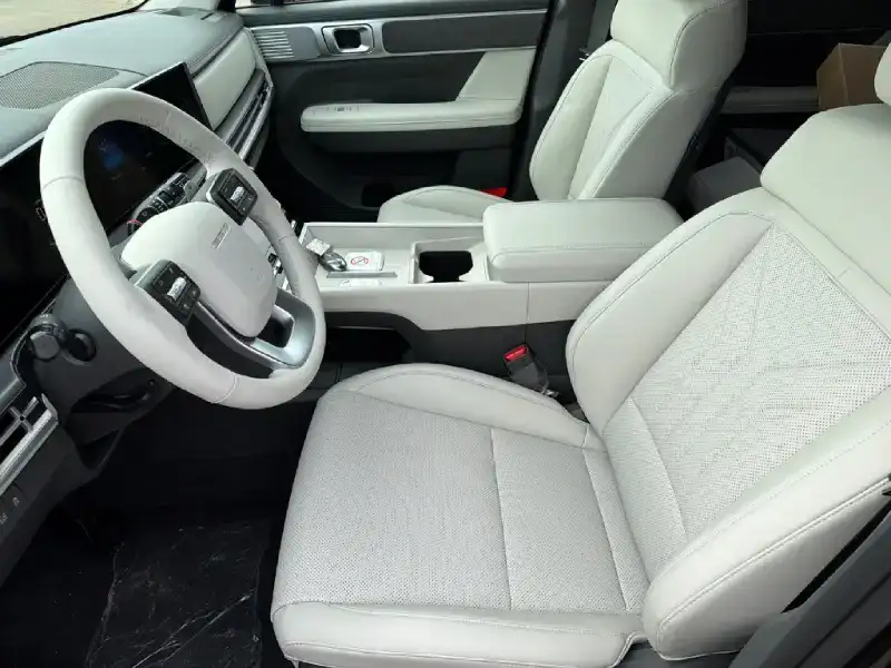 2027 Hyundai Santa Fe Hybrid Interior