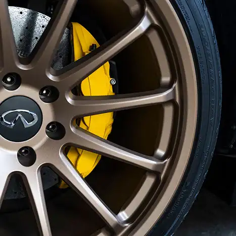 infiniti-qx80-r-spec-carbon-ceramic-brakes-T