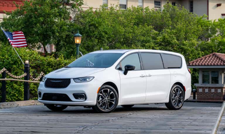 2026 Chrysler Pacifica Review From Jack Phelan CDJR | Countryside, IL