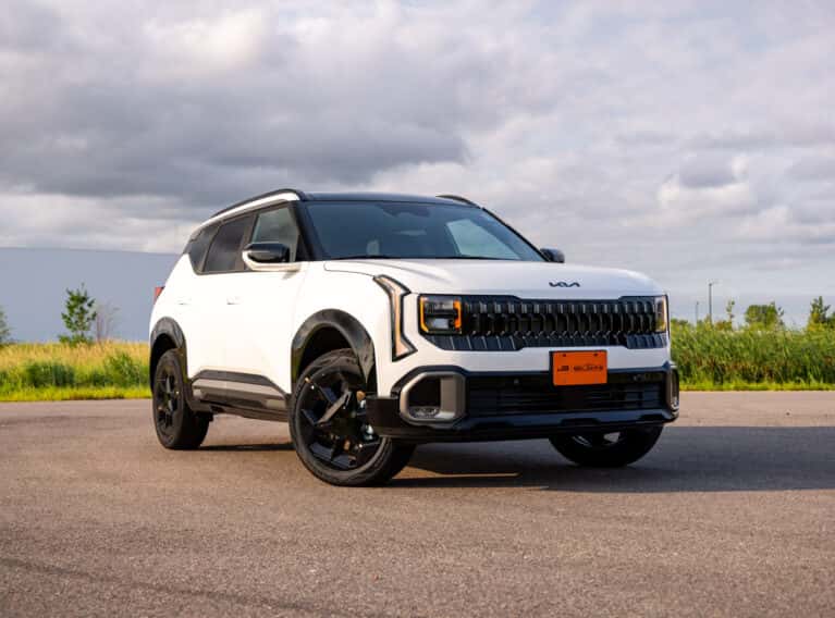 2027 Kia Seltos front 3/4