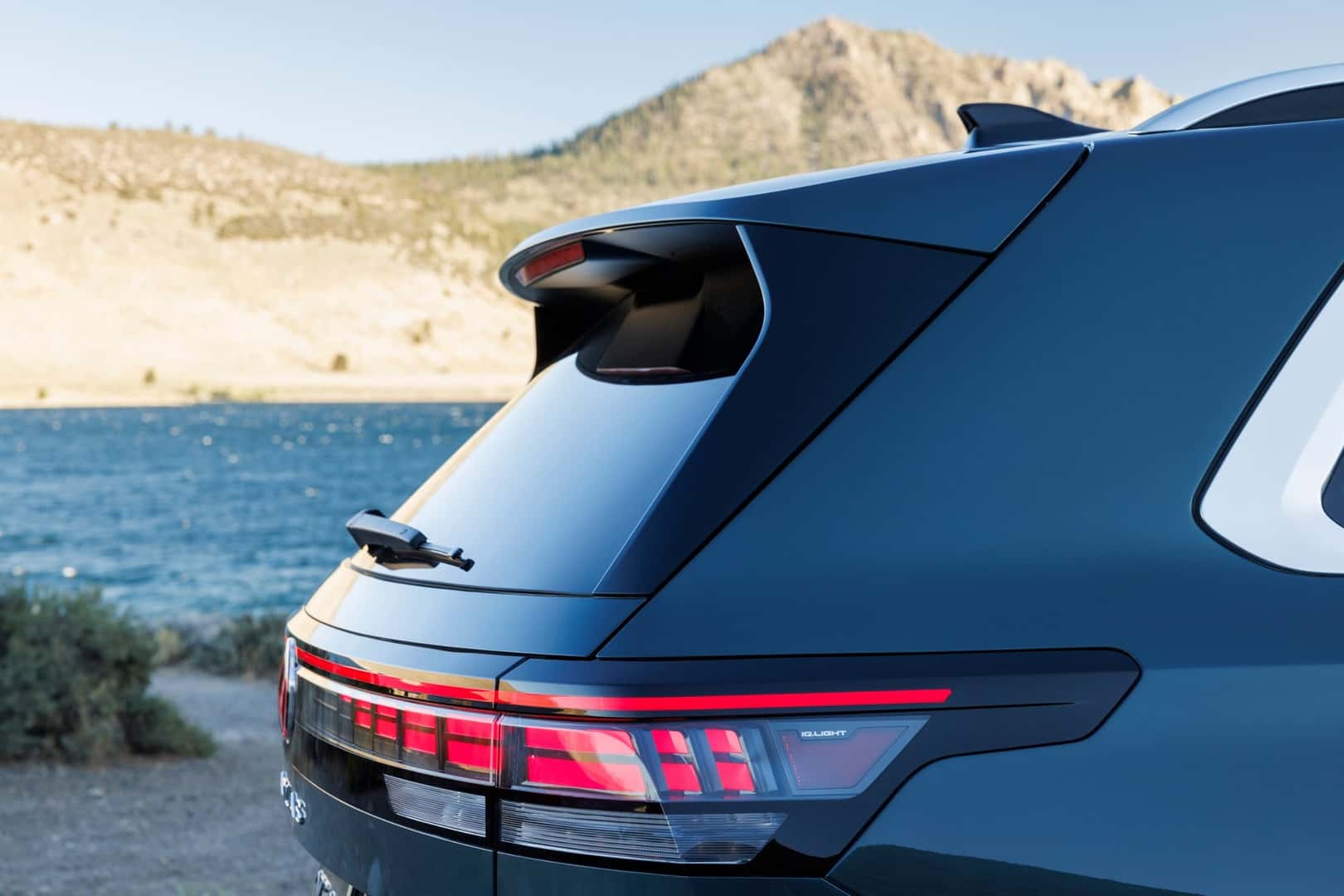 Rear spoiler and cross-body taillight of the 2027 Volkswagen Atlas