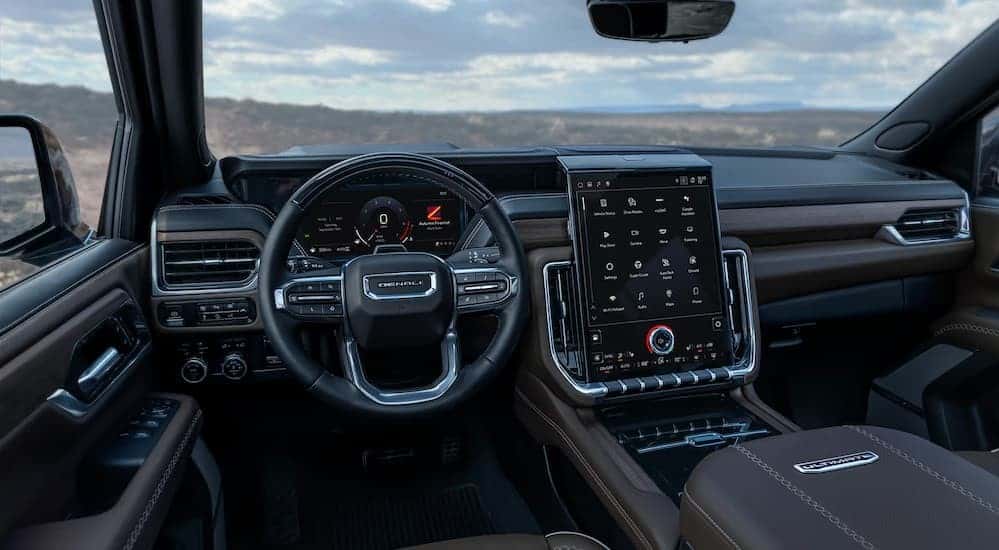 The black dash in a 2025 GMC Yukon XL Ultimate.