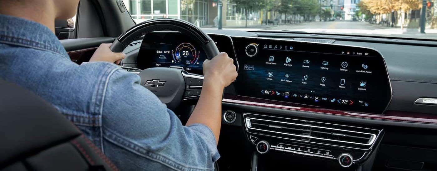 The black dash is shown in a 2025 Chevy Traverse.