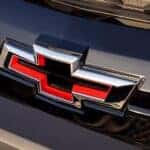 Close-up on the badge and grille of a 2025 Chevy Colorado.