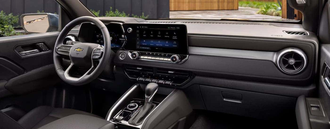 Infotainment and digital gauge cluster on a 2025 Chevy Colorado