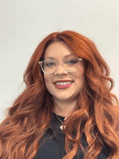 Stephanie  Arnett