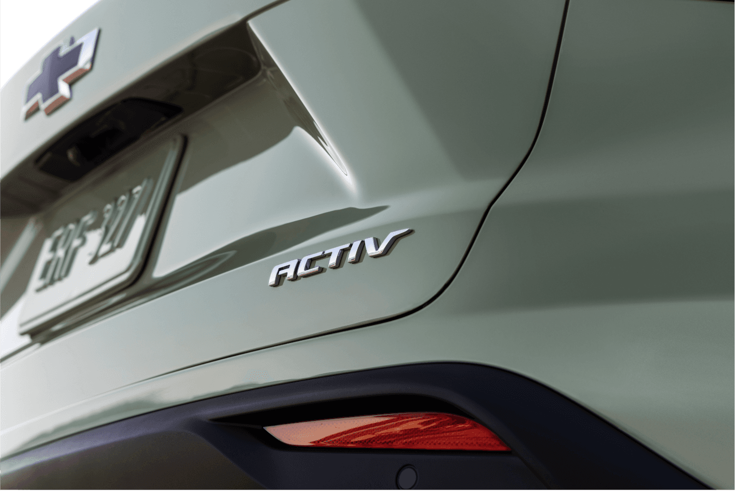 Chevrolet Trax ACTIV trim exterior badge