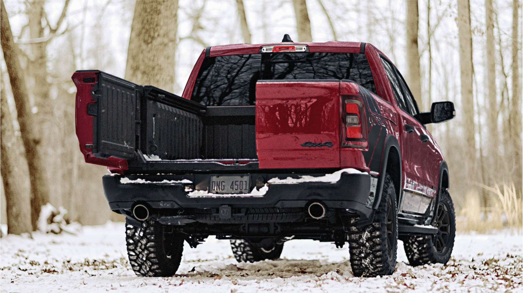 Ram 1500 tailgate and cargo features.