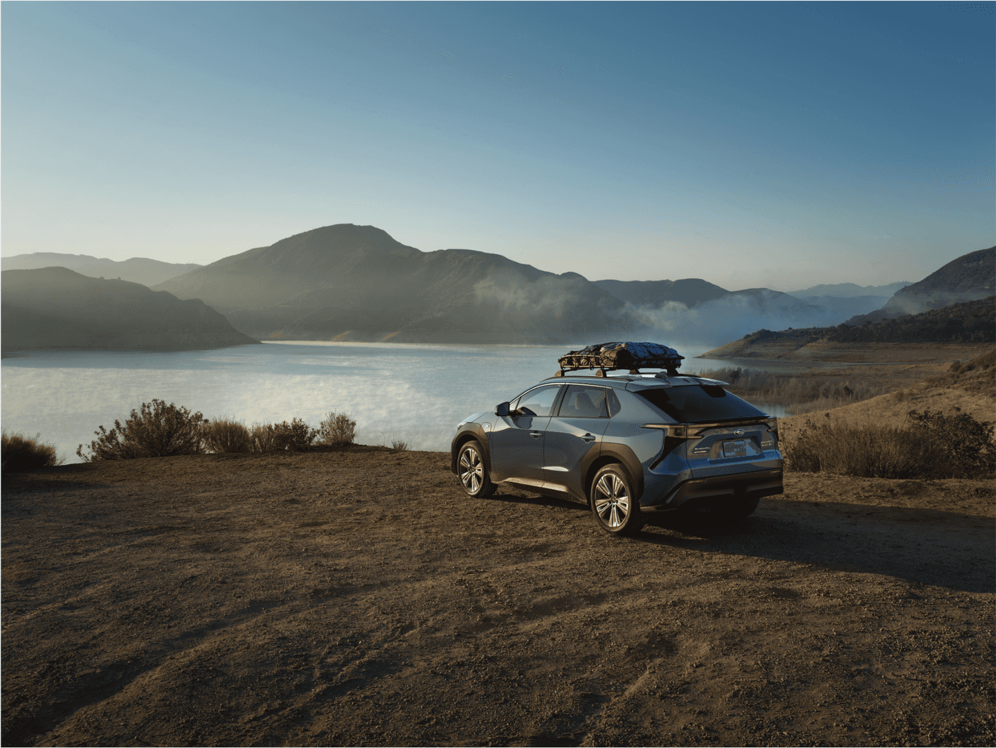 Solterra with roof rack near the forelands