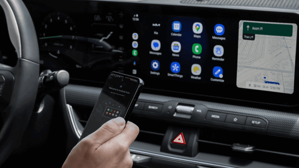 2025 Kia K4 infotainment system with smartphone connectivity