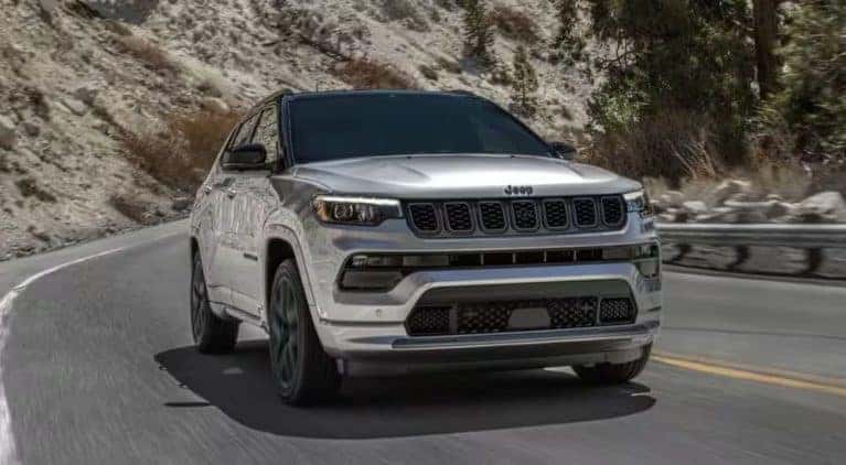 Jeep Compass Limited: The Ultimate Commuter Vehicle | SUV Sales