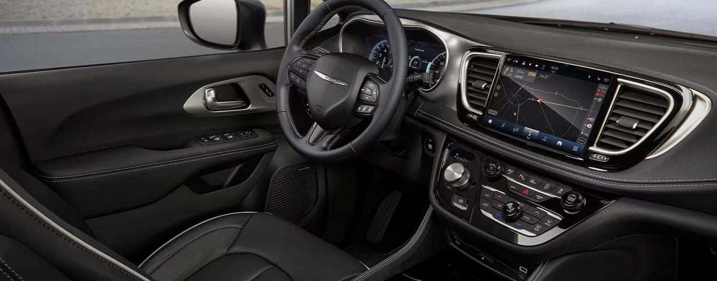 Infotainment and digital gauge cluster on 2025 Chrysler Pacifica