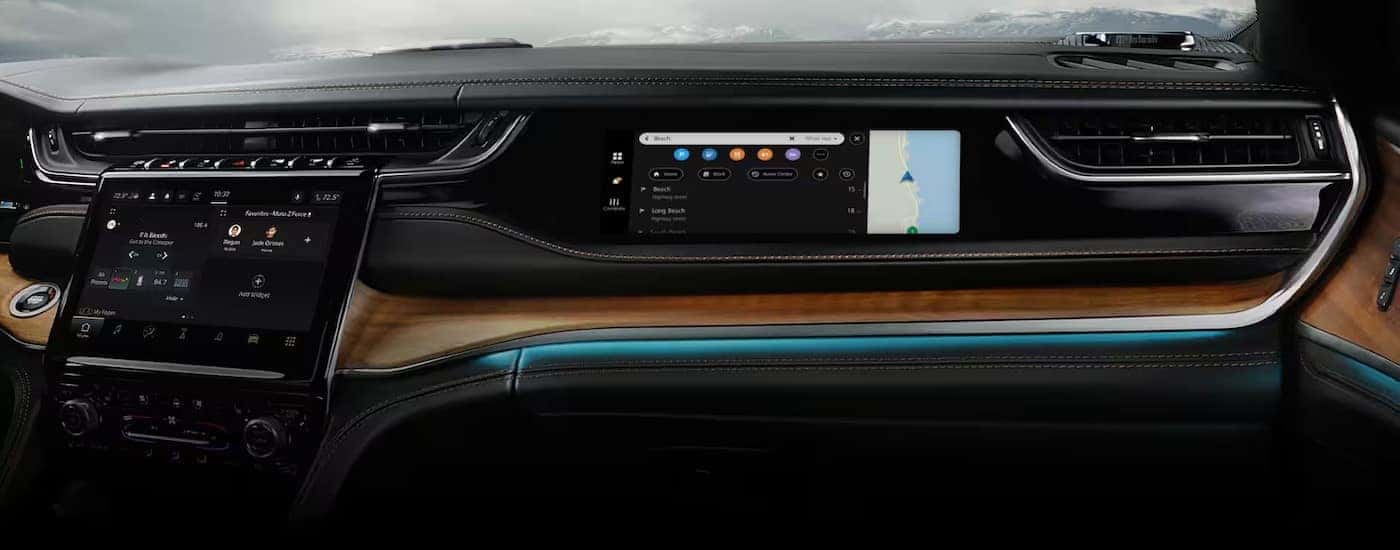 Close-up of the dash in a 2025 Jeep Grand Cherokee L.