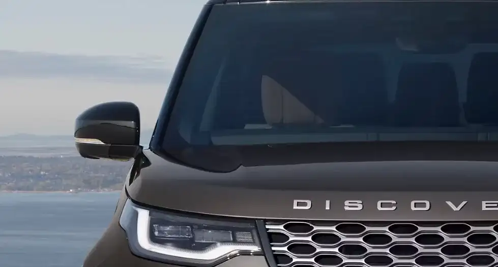 Land Rover battery replacement and other vehicle services available in Cerritos, CA at Land Rover Cerritos