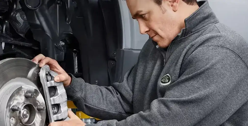 Land Rover Battery Replacement in Cerritos, CA Made Easy at Land Rover Cerritos
