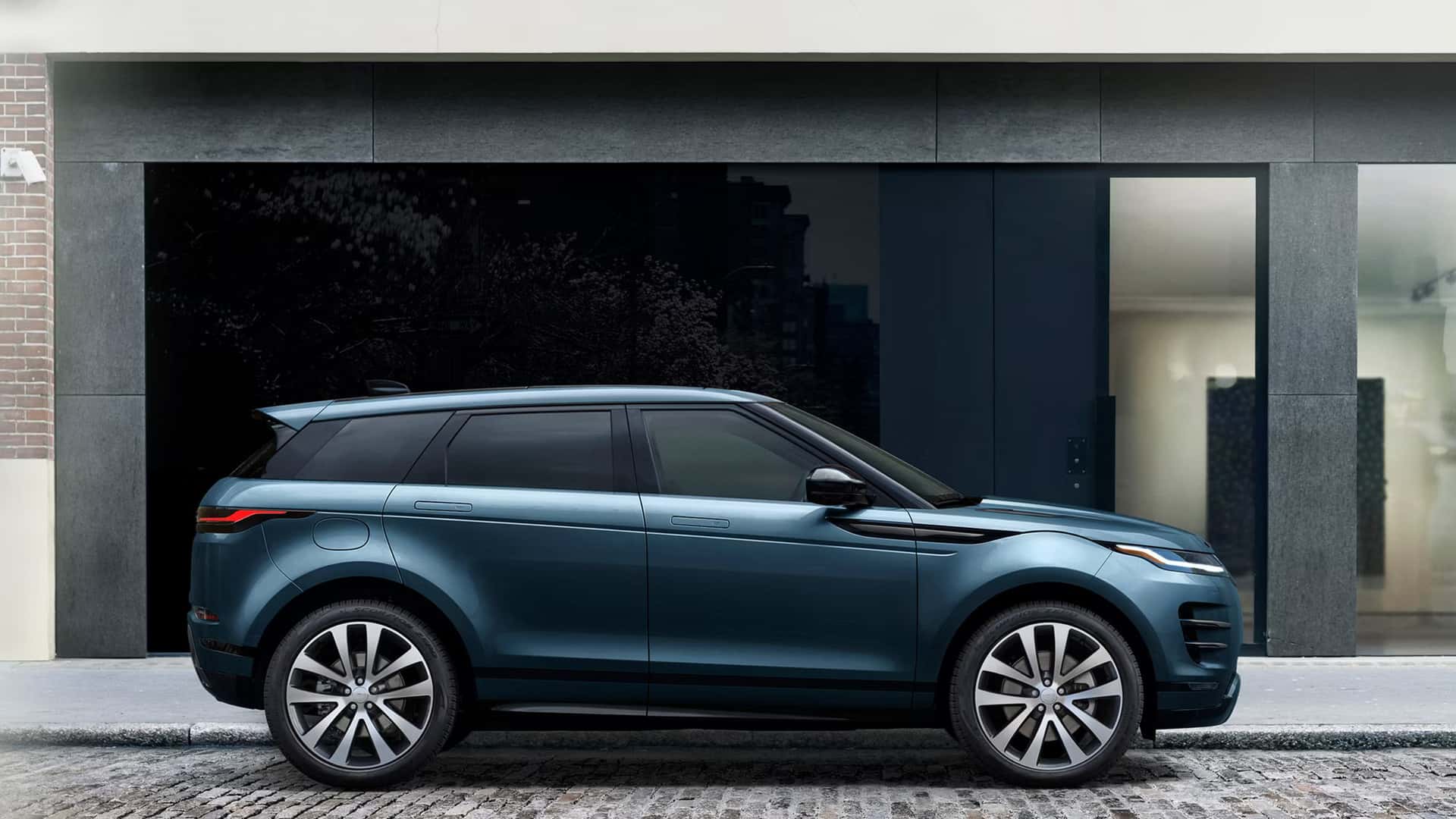 2026 Range Rover Evoque Performance