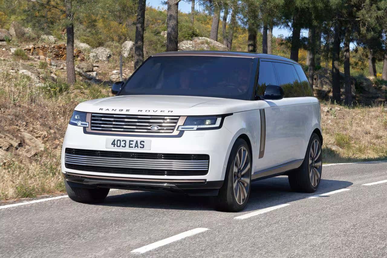 2026 Range Rover SV capability and dynamics