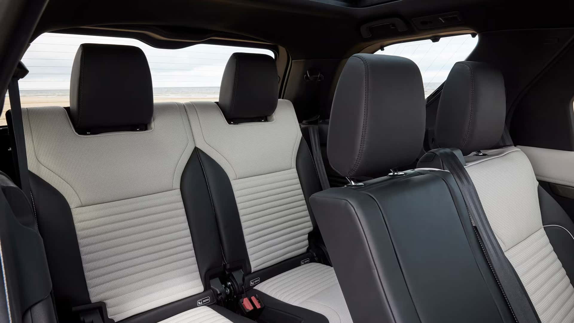 2027 Discovery interior comfort and cargo