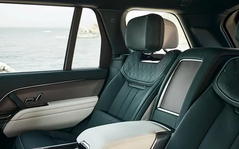 Range Rover SV Interior