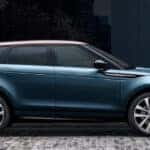2025-Range-Rover-Evoque-parked-in-front-of-a-building