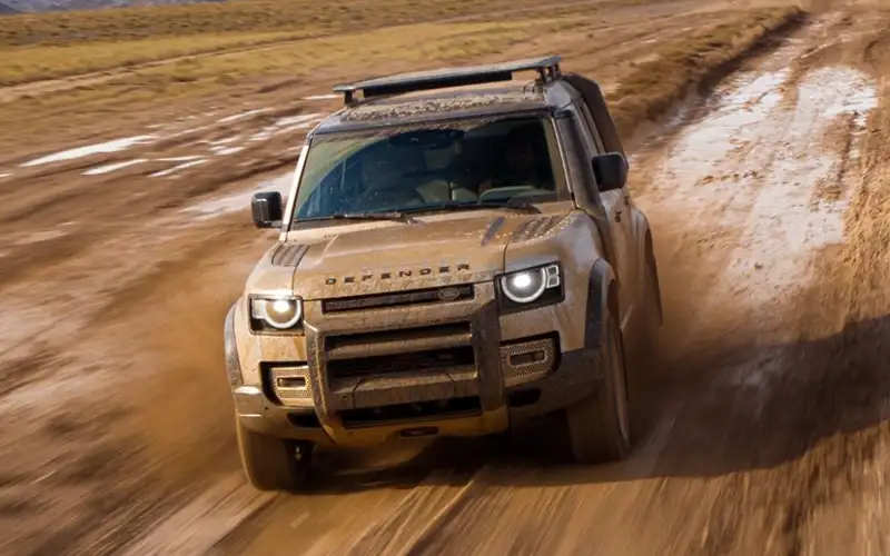 Land Rover Defender 110 Off-Road