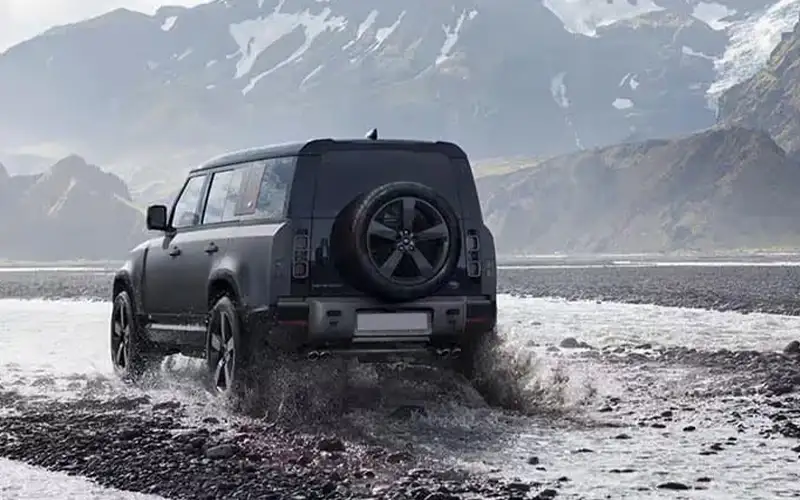 Defender 110 Exterior