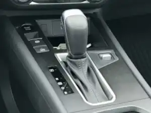 2025-Nissan-Kicks-Drive-mode